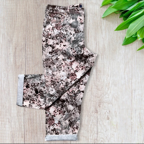 🌸Bandolino Karyn Capris Boyfriend Style Floral Crop Pants - Picture 5 of 15